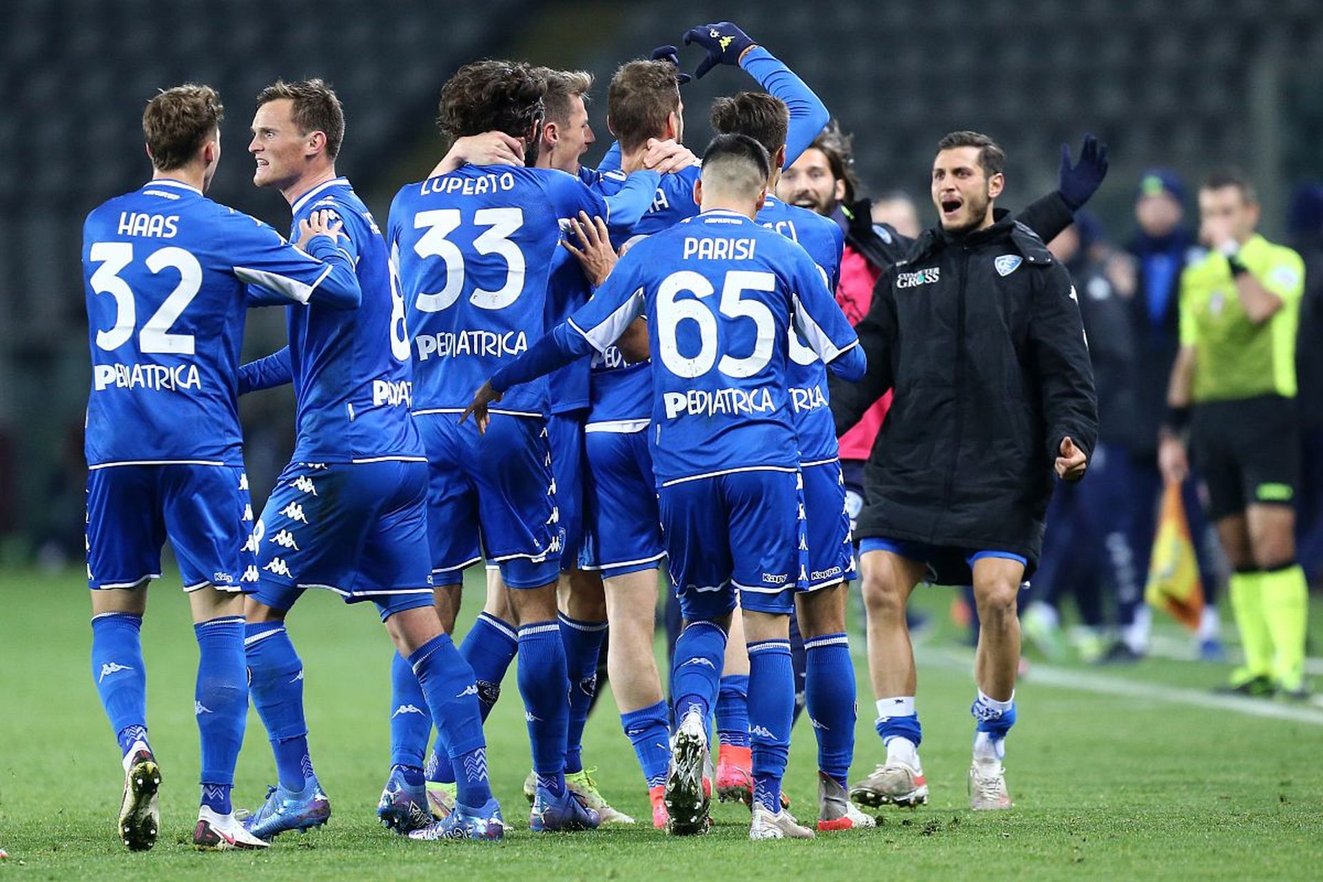 AC米兰不 AC米兰不