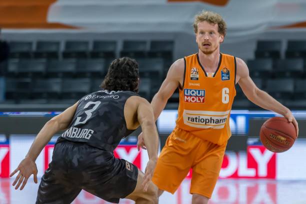 若加盟纽卡 若加盟纽卡